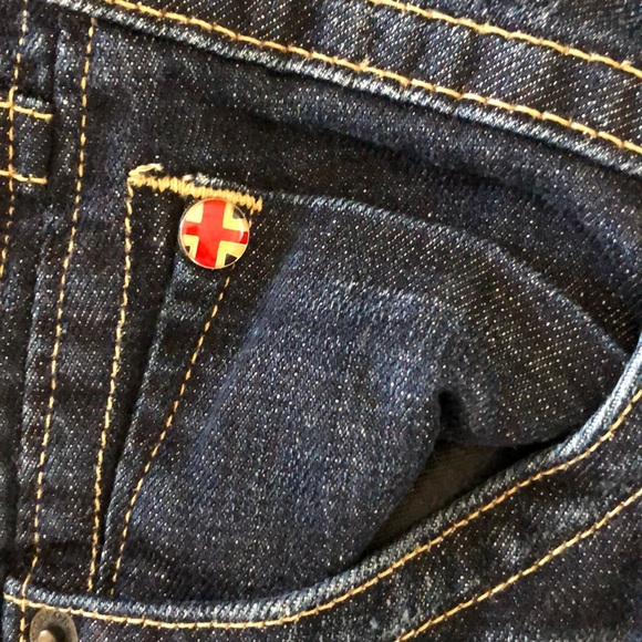 Hudson jeans size 27 slight flare bottom - Picture 5 of 8